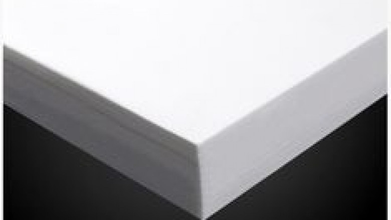 What are the characteristics of the structure of PMI foam material