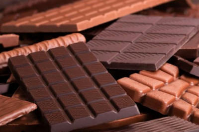 The Cacao Tree Is Used To Produce Raw Food And Processed Food Called Chocolate