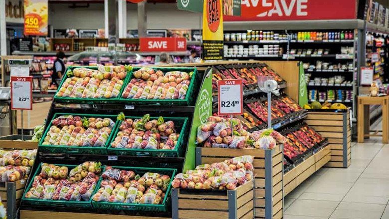 Omnichannel Retail and In-store Digital Enhancements