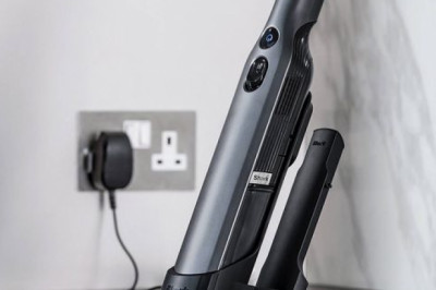 How to charge a cordless vacuum cleaner?