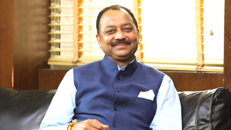DR. GIRI’S EFFORTS AND VIEWS ON THE IMPORTANCE OF EDUCATION IN INDIA