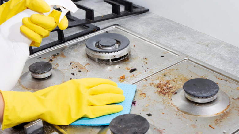 How to clean glass stove tops with a steam cleaner