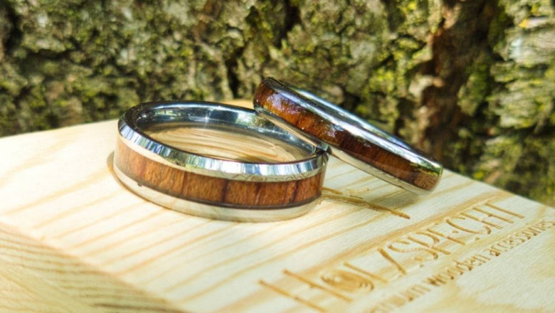 Uhr aus Holz