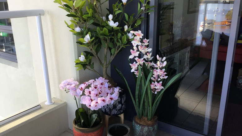How to Make Artificial Flower Arrangements