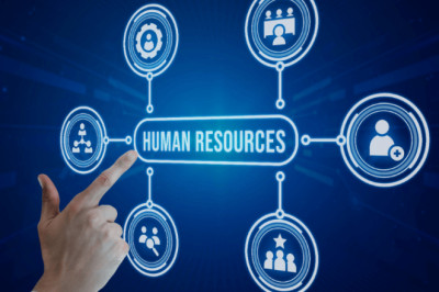 Why are effective HR services key to a successful EOR team?