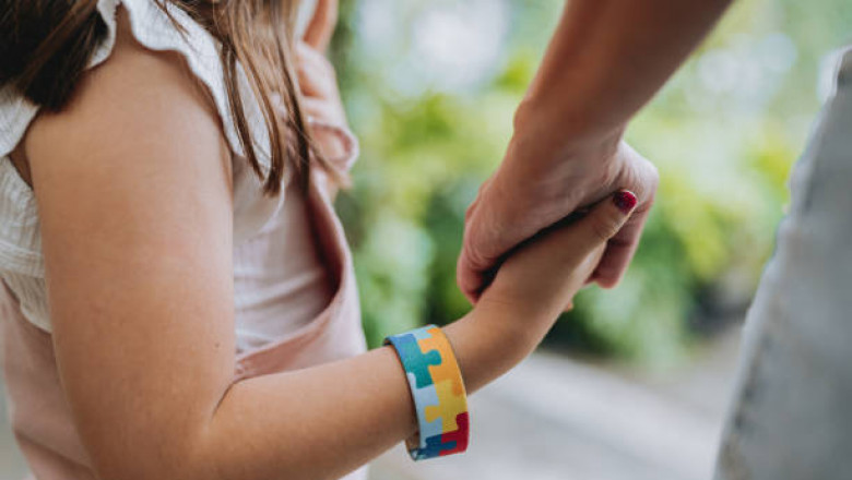 Building Social Skills in Children with Autism Strategies for Parents and Therapists